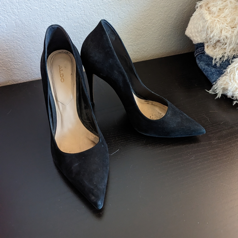 Black Aldo pumps